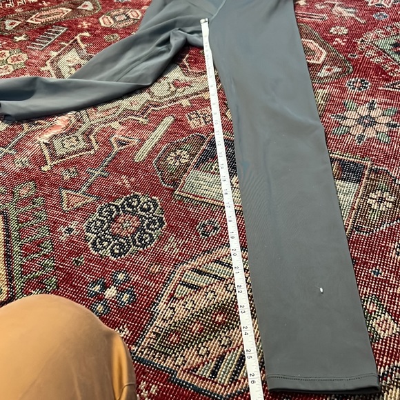 2/$30 Simons ifiv5 green high-waist leggings - Picture 8 of 8